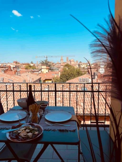 Romantic Attic Room With Panoramic View Bologna Buitenkant foto
